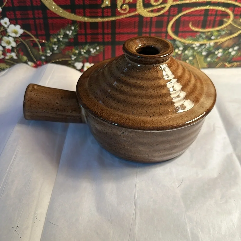Stoneware egg pot